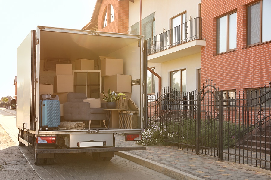 3 Tips for Loading Heavy Furniture into a Moving Truck